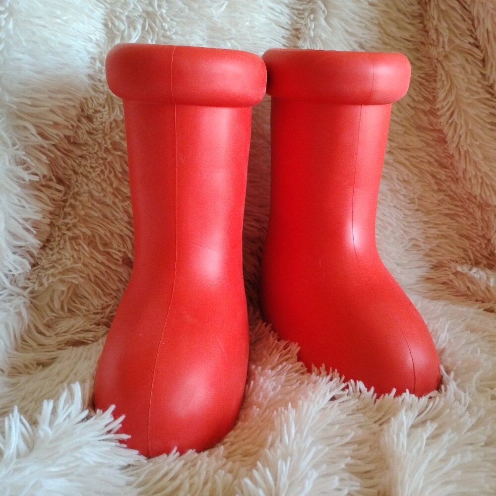 Mischief big red boots